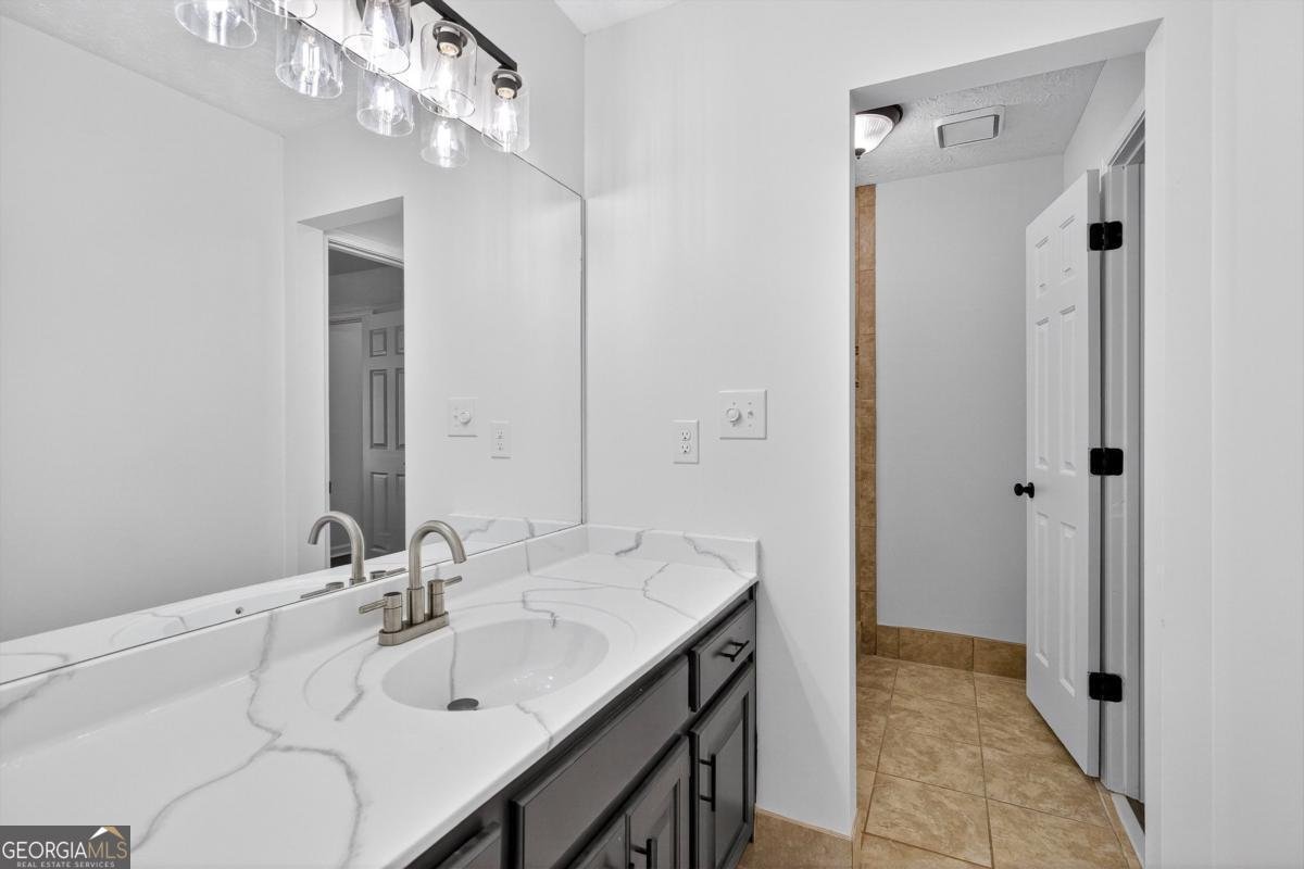 170 Forest Lake Drive Fayetteville - 25