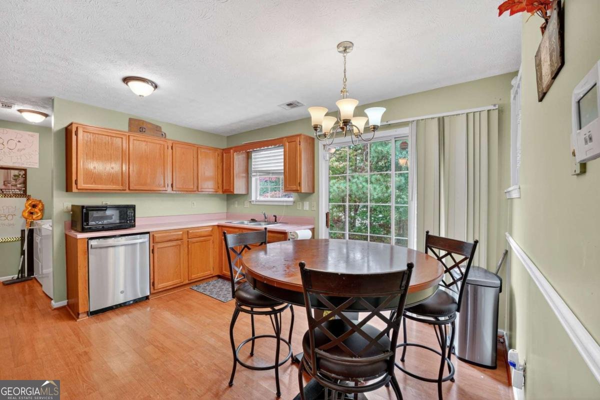 5822 Giles Road Lithonia - 17