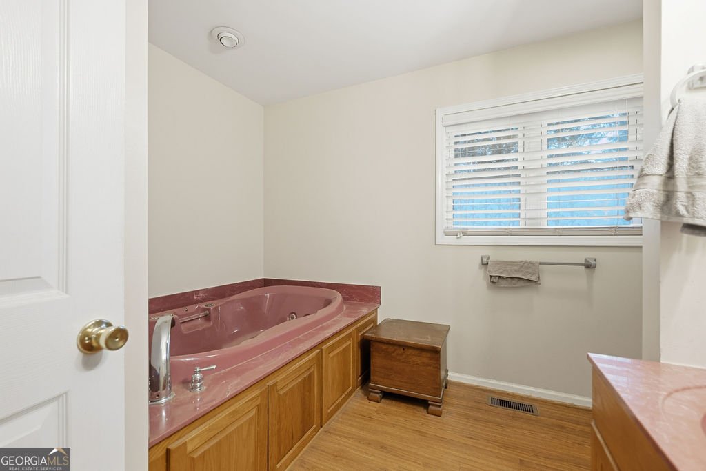 203 C P Hanks Road Iva - 24