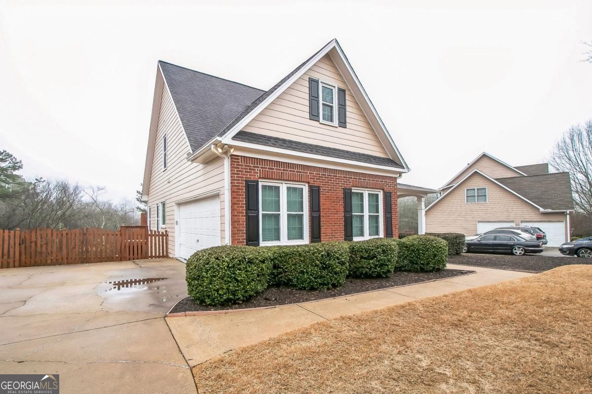 1008 Walnut Creek Drive Woodstock - 2