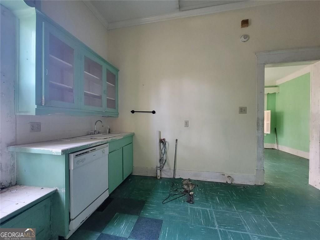 8633 Rose Avenue Douglasville - 18