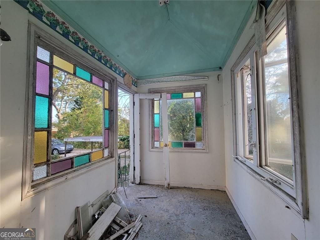 8633 Rose Avenue Douglasville - 21