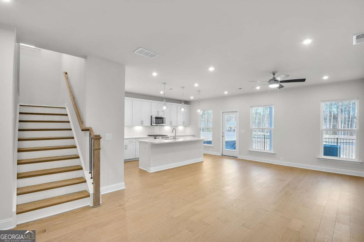 5707 Tillman Way Powder Springs - 5