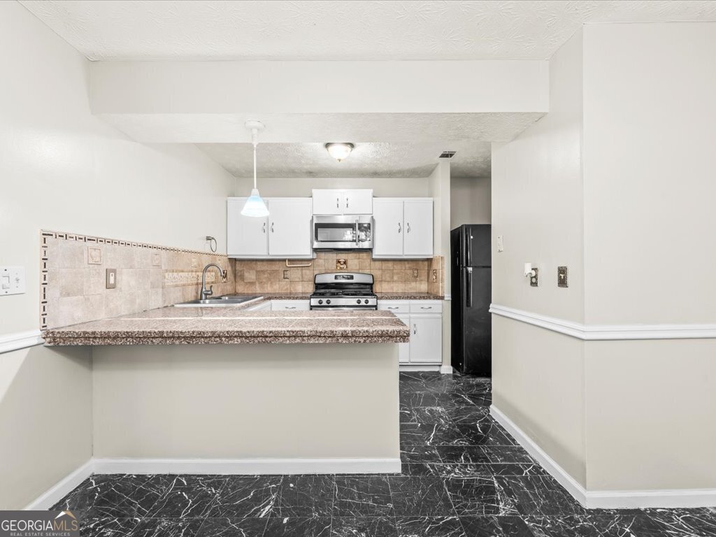 5947 Rock Road Union City - 21