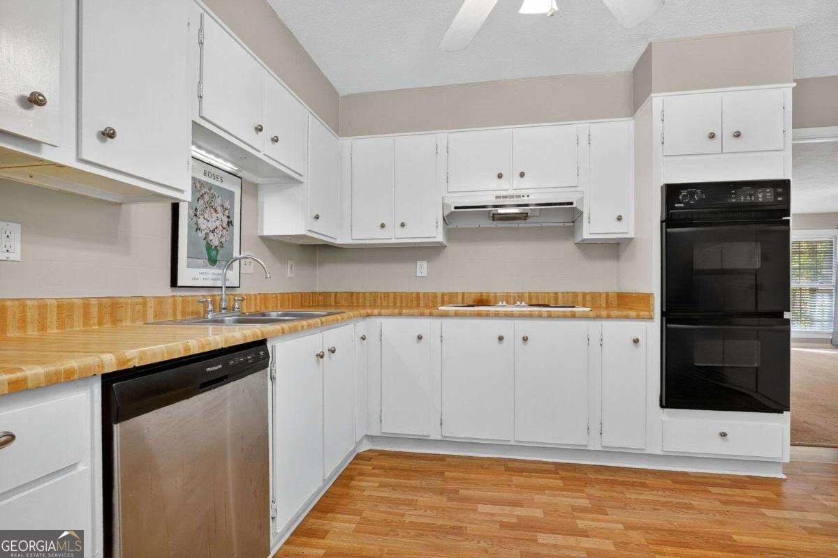 220 Hollyberry Drive Roswell - 16