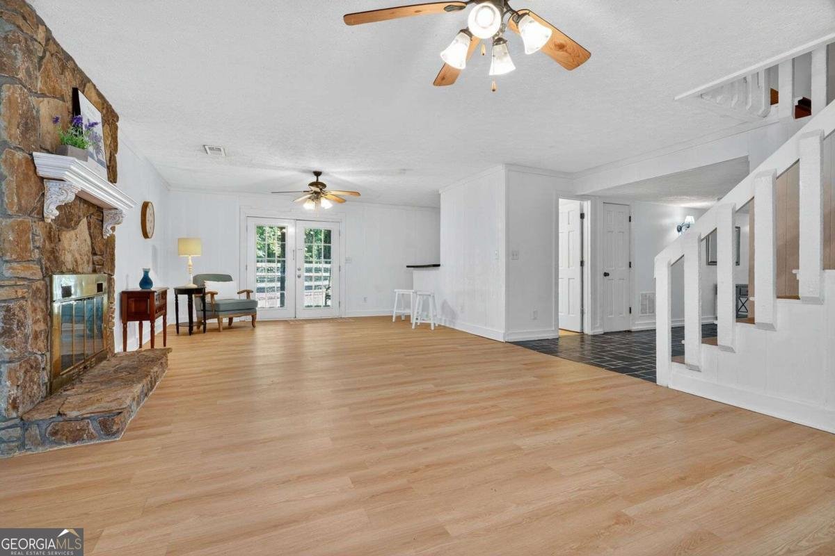 220 Hollyberry Drive Roswell - 5