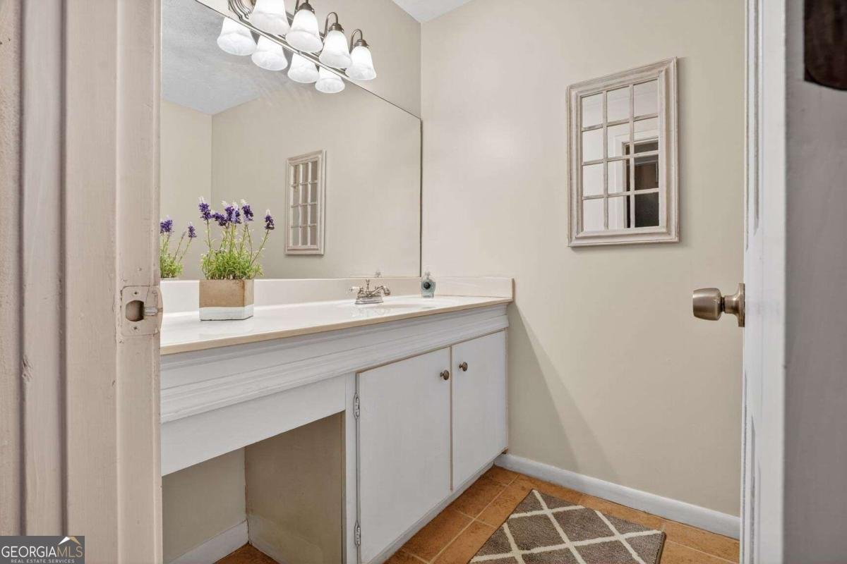 220 Hollyberry Drive Roswell - 9