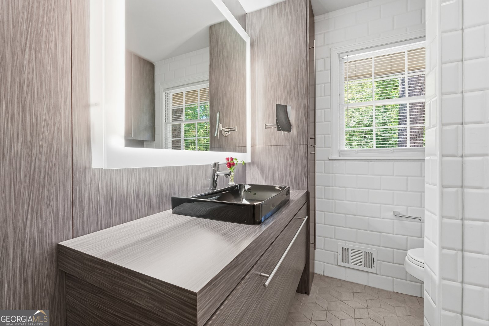 4017 Gladney Drive Atlanta - 17