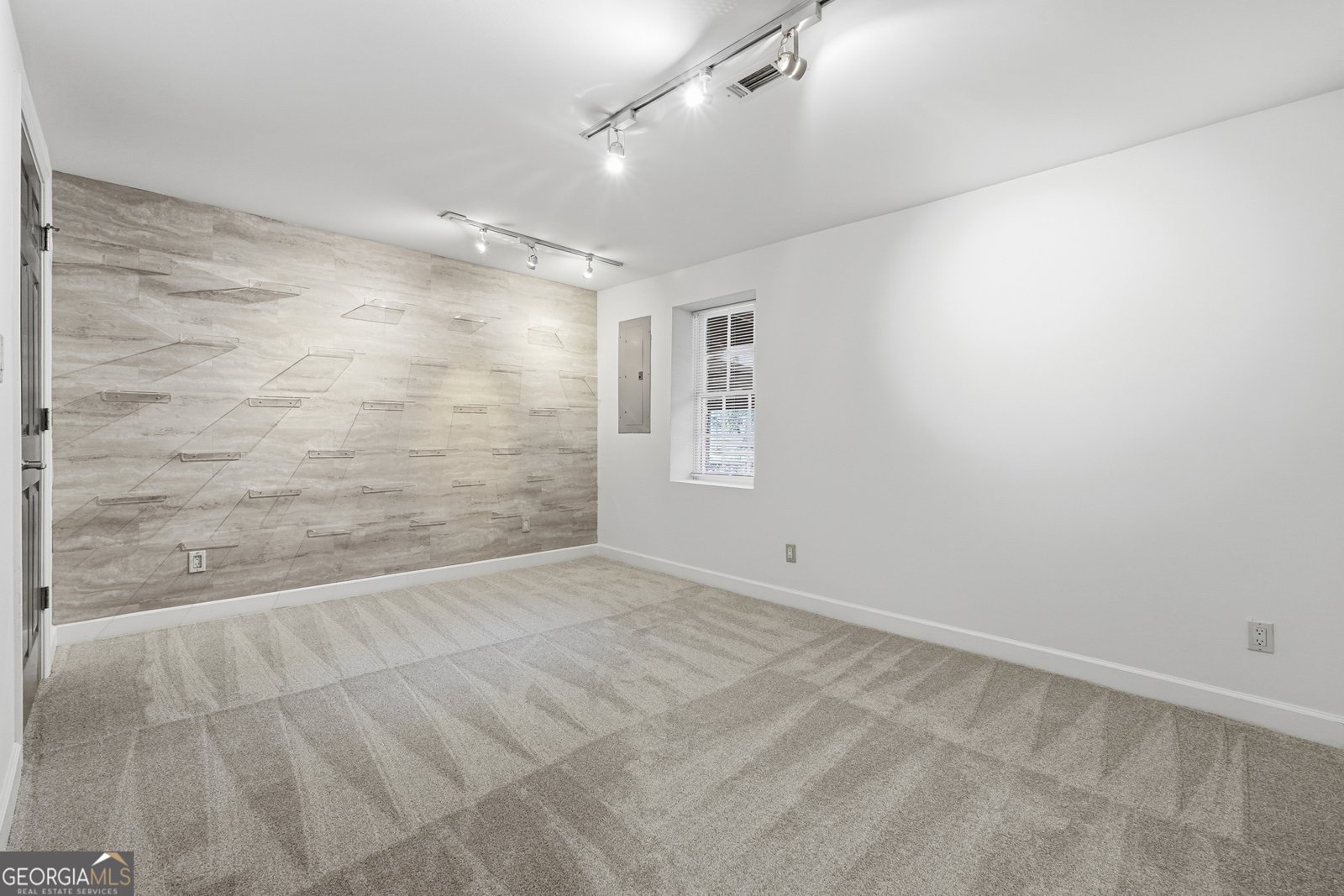 4017 Gladney Drive Atlanta - 24