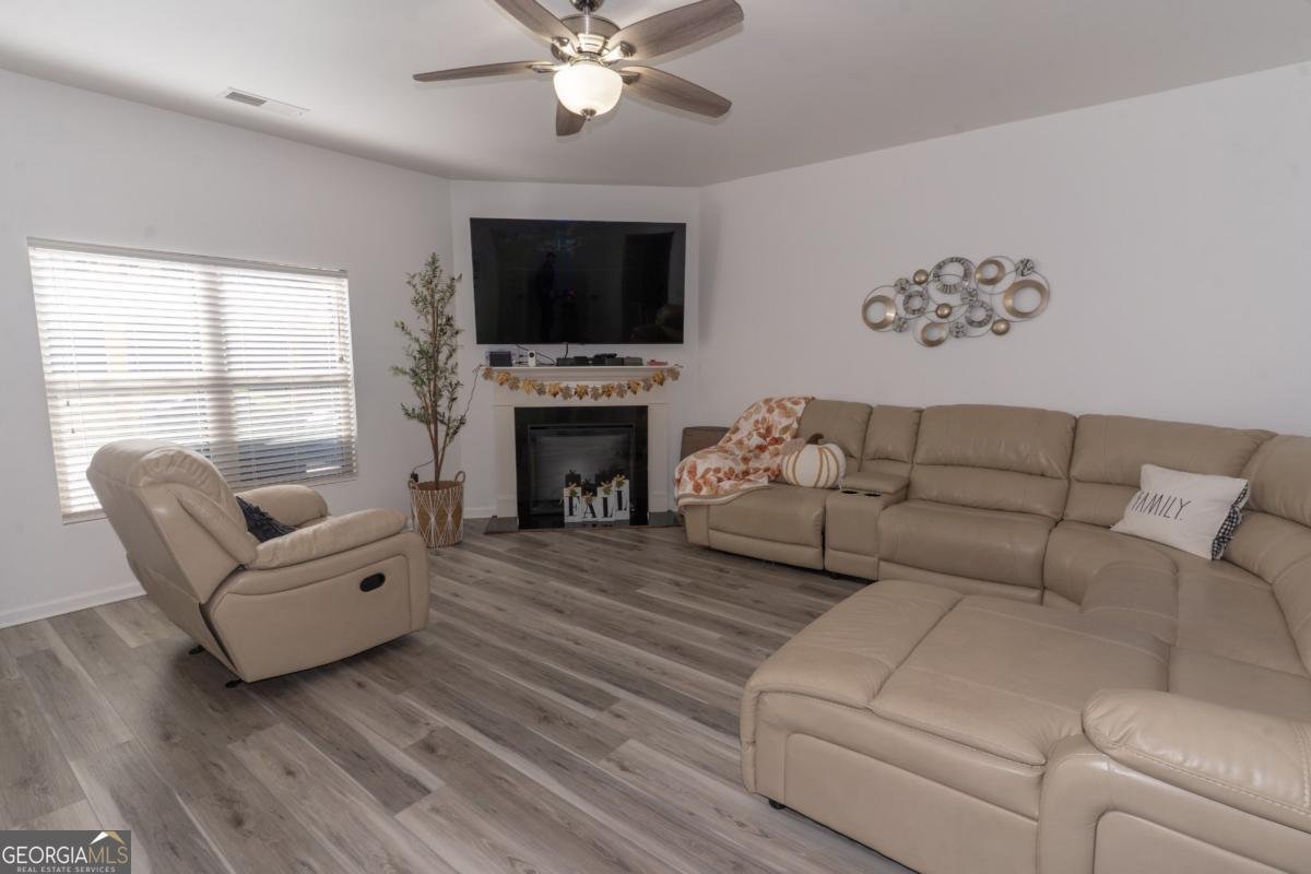 216 Loganview Drive Loganville - 10