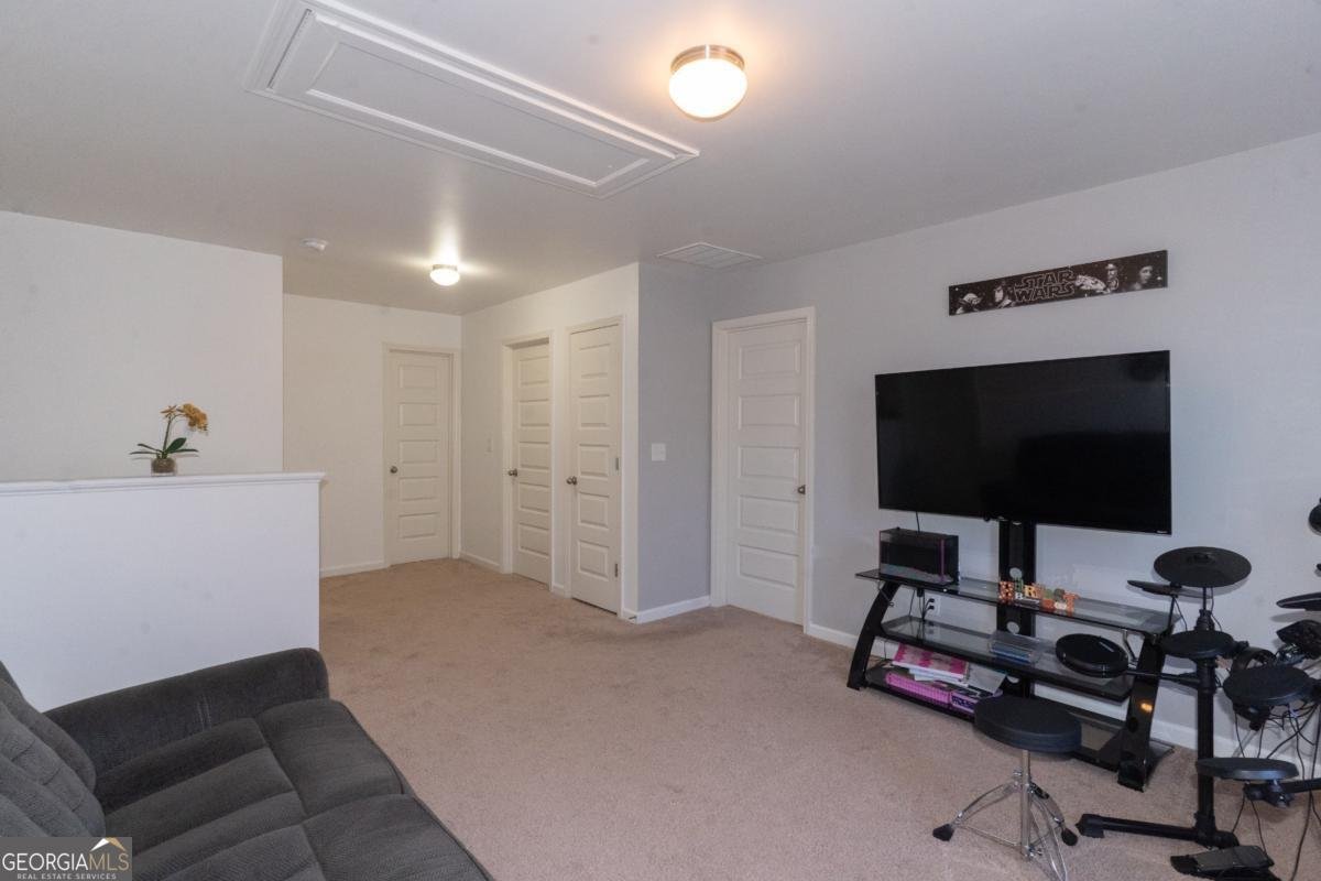 216 Loganview Drive Loganville - 22