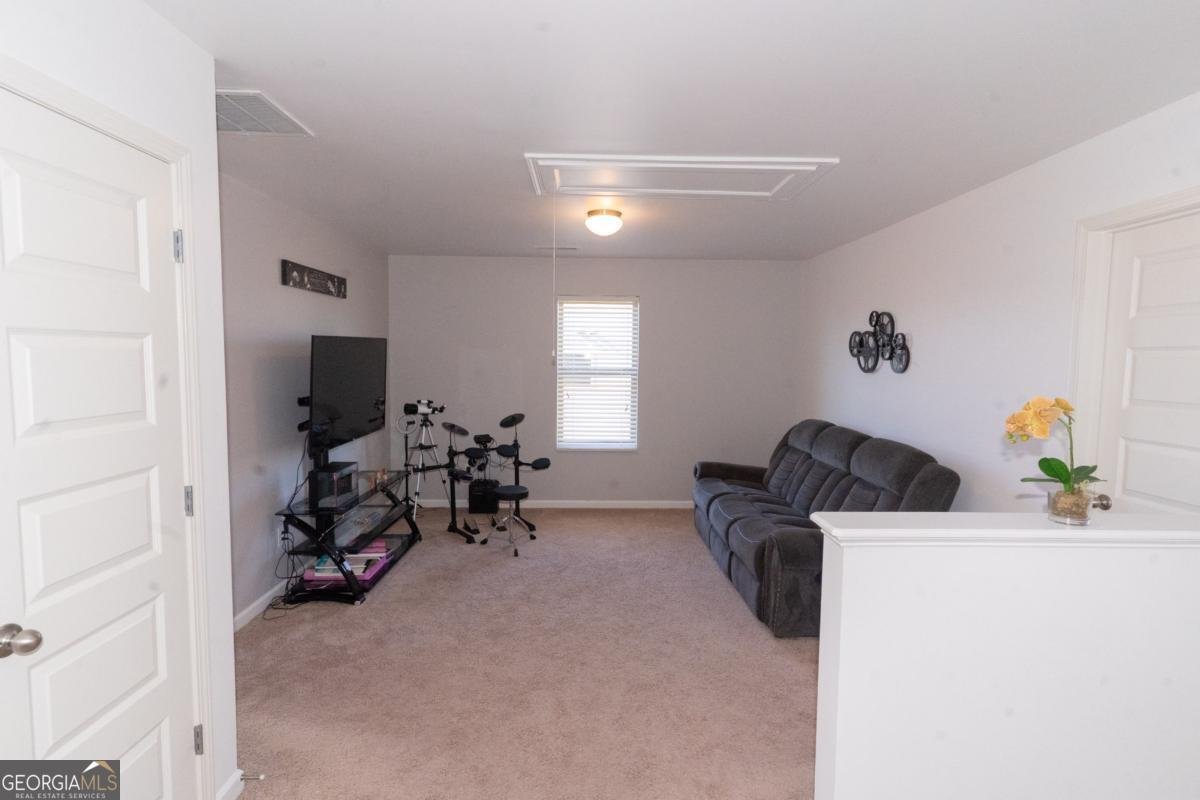 216 Loganview Drive Loganville - 24