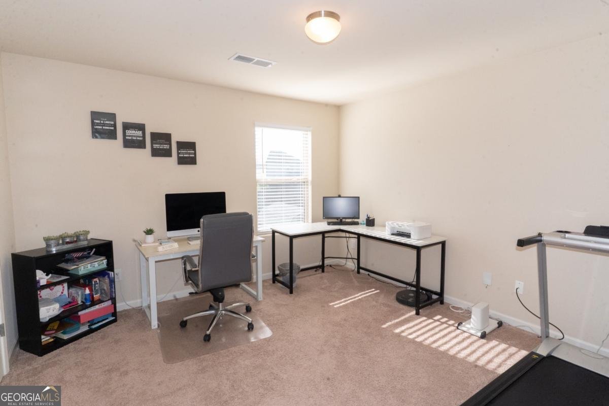 216 Loganview Drive Loganville - 25