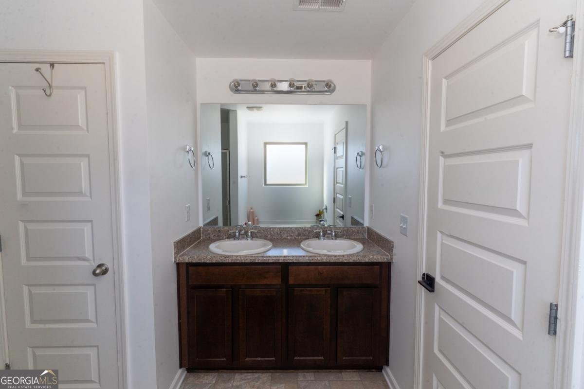 216 Loganview Drive Loganville - 31