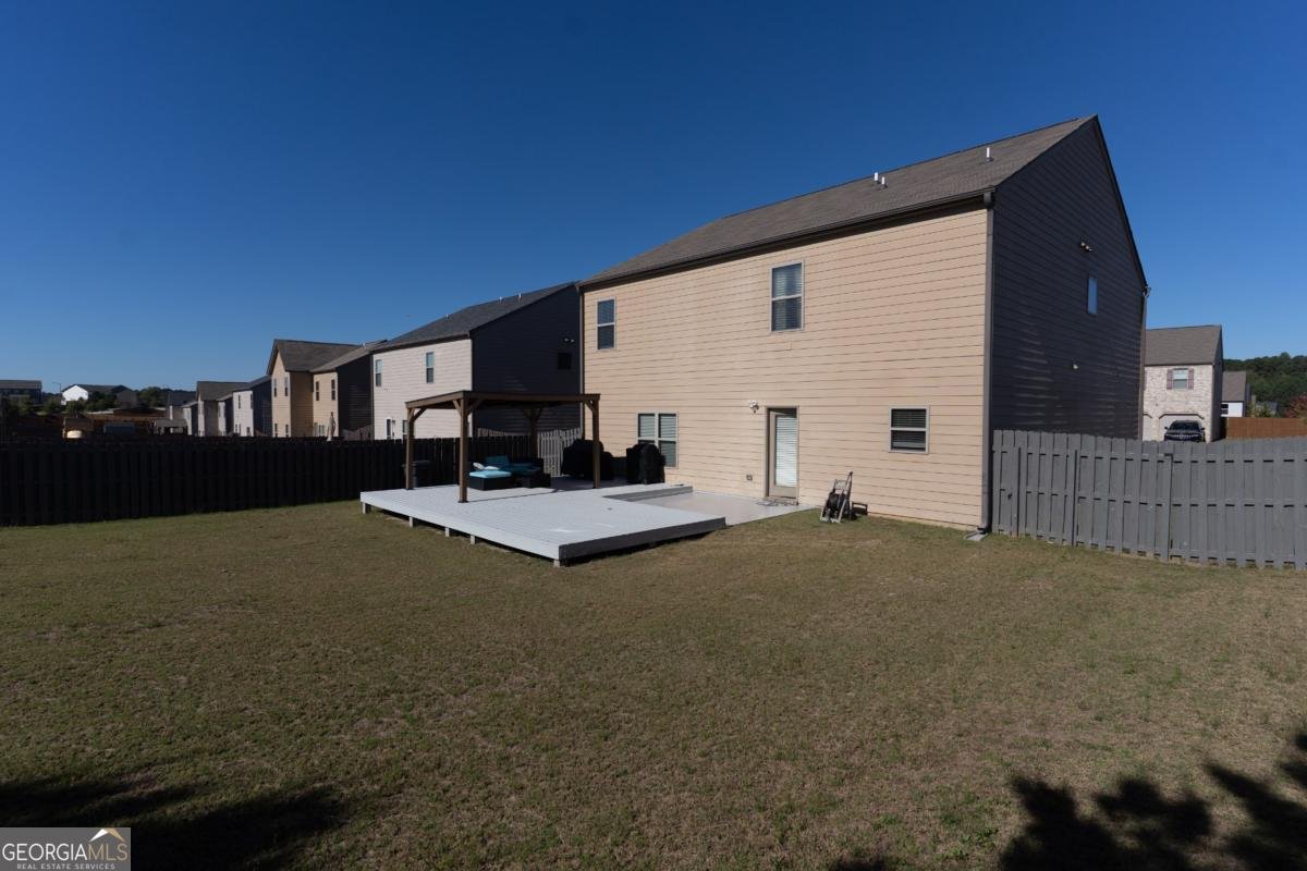 216 Loganview Drive Loganville - 38