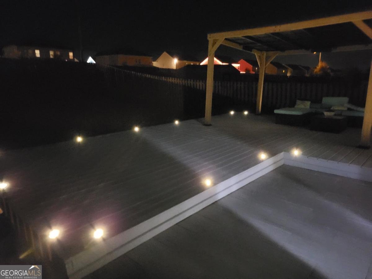 216 Loganview Drive Loganville - 42