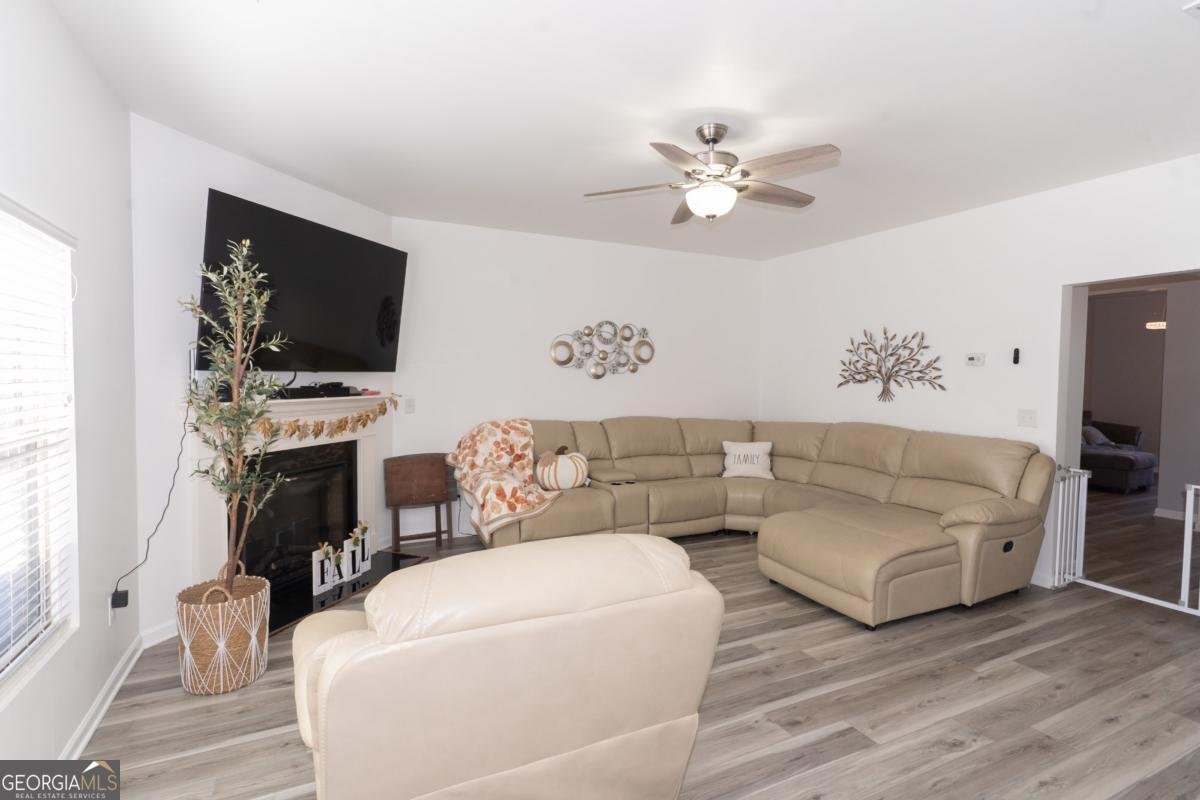 216 Loganview Drive Loganville - 9