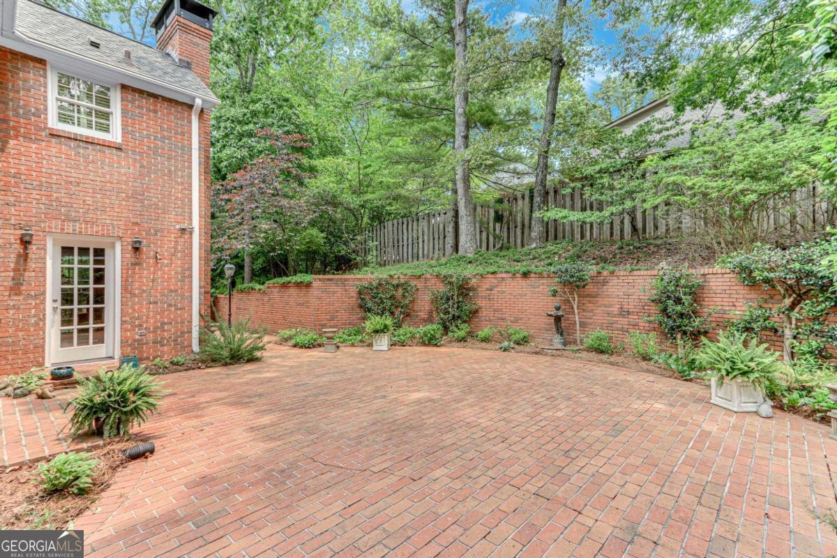 2626 Club Drive Gainesville - 29