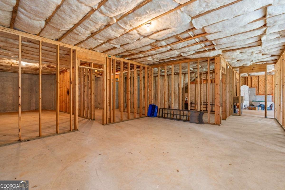 330 Brittney Cove Loganville - 29