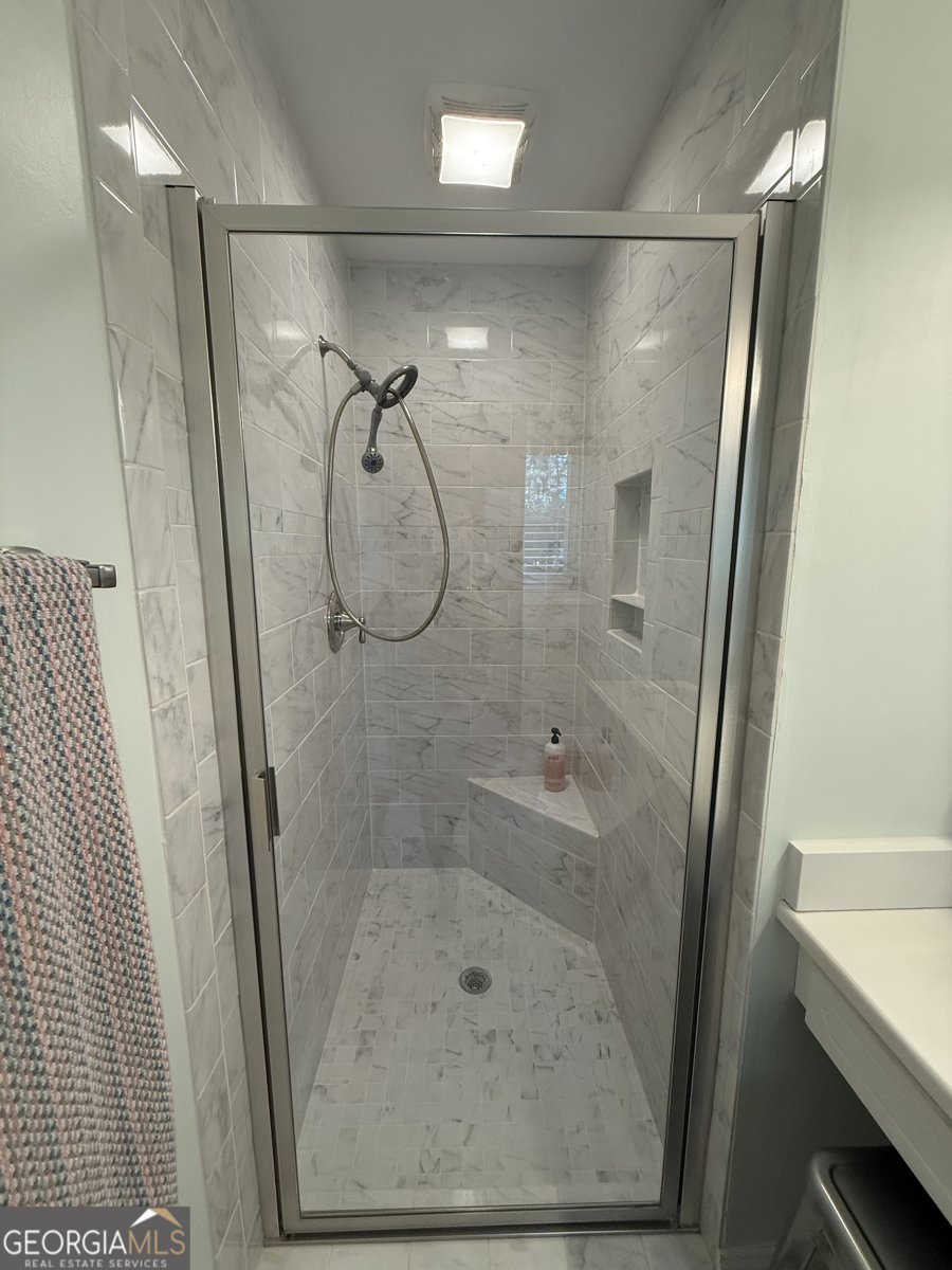 97 Club Circle Stockbridge - 11