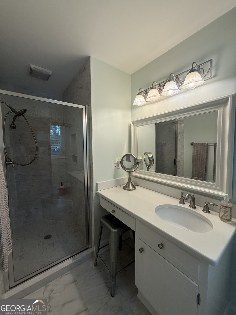 97 Club Circle Stockbridge - 12