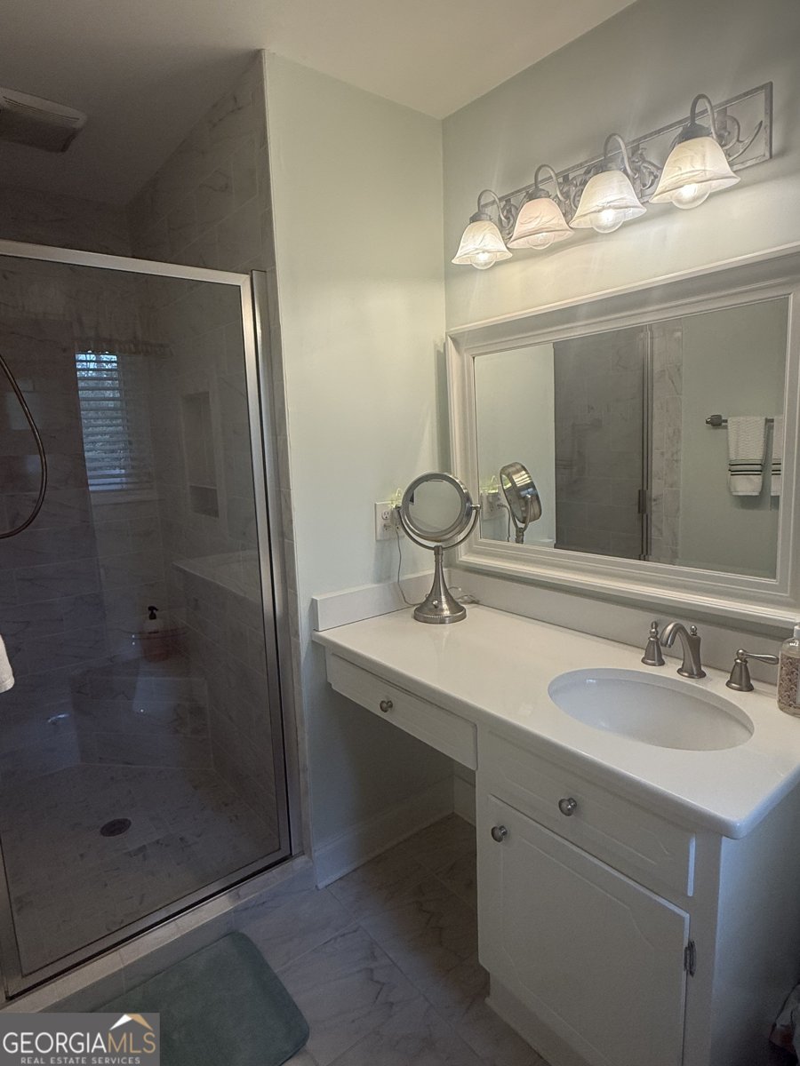 97 Club Circle Stockbridge - 44