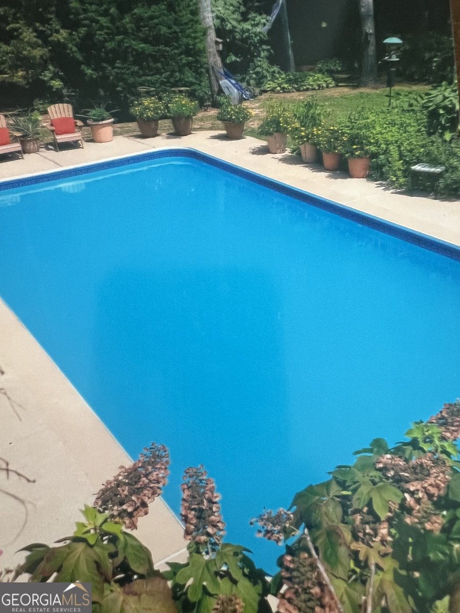 97 Club Circle Stockbridge - 55