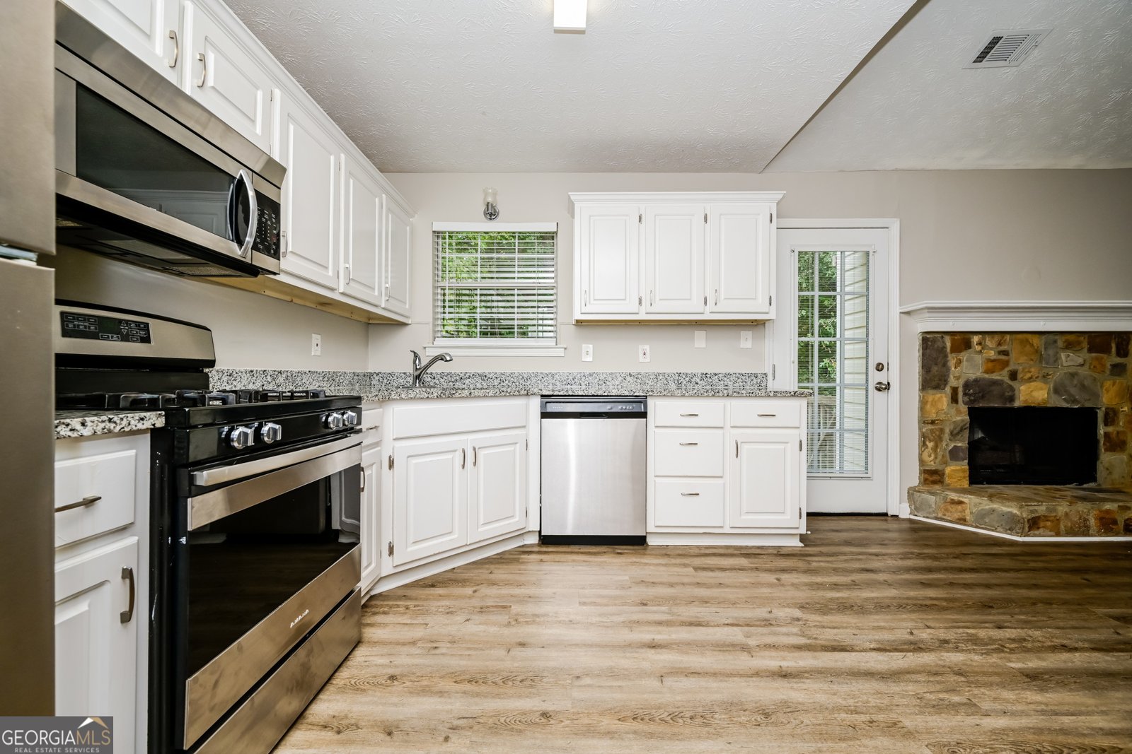 407 Victoria Place Drive Locust Grove - 7