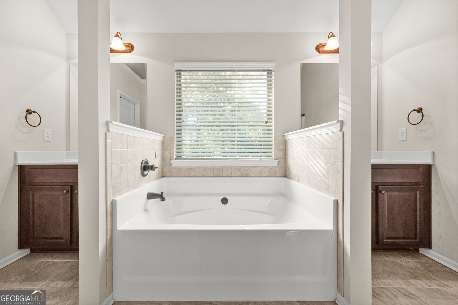 5503 MOSSY VIEW Drive Douglasville - 38