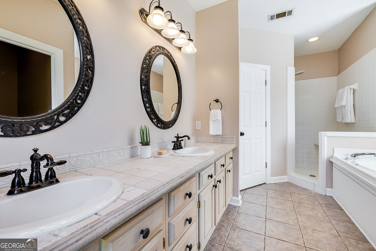 16 Glennmary Lane Richmond Hill - 7