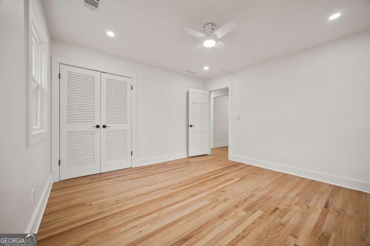 2433 Helmsdale Drive Atlanta - 16