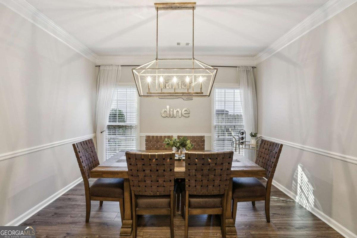 8075 Sandorn Drive Roswell - 11