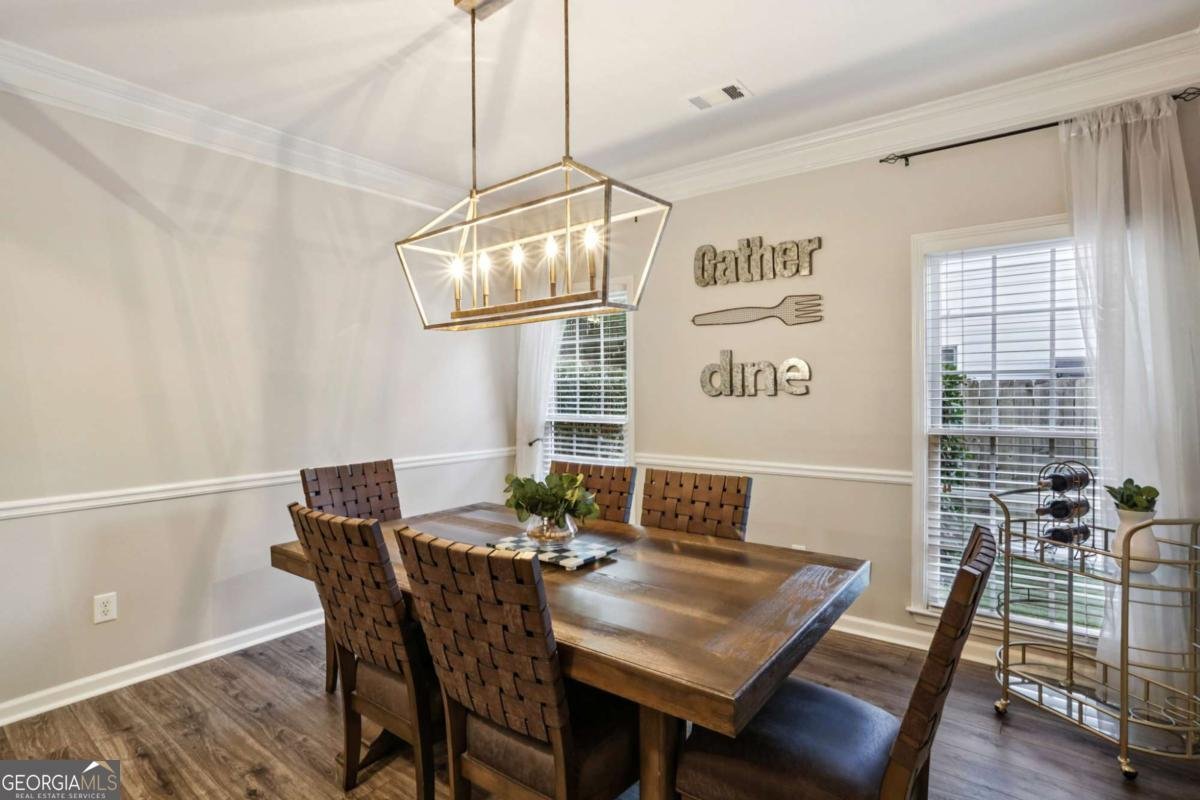 8075 Sandorn Drive Roswell - 12