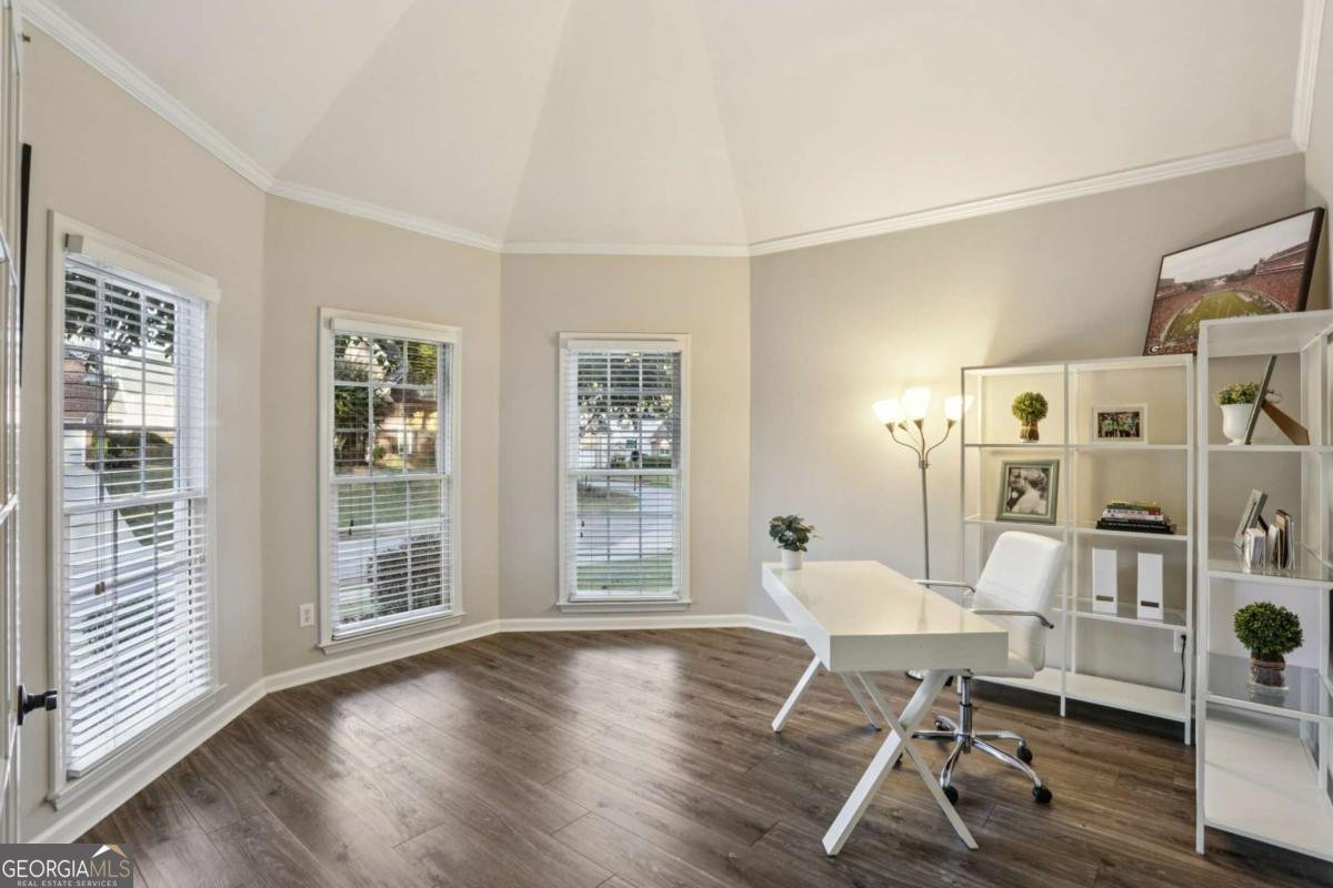 8075 Sandorn Drive Roswell - 15