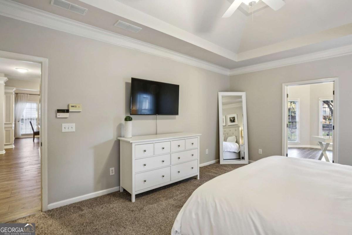 8075 Sandorn Drive Roswell - 19