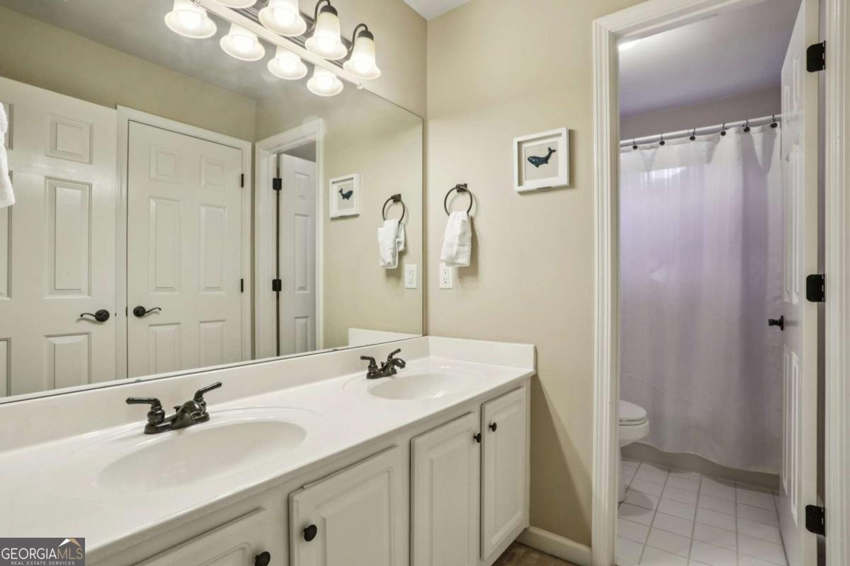 8075 Sandorn Drive Roswell - 27