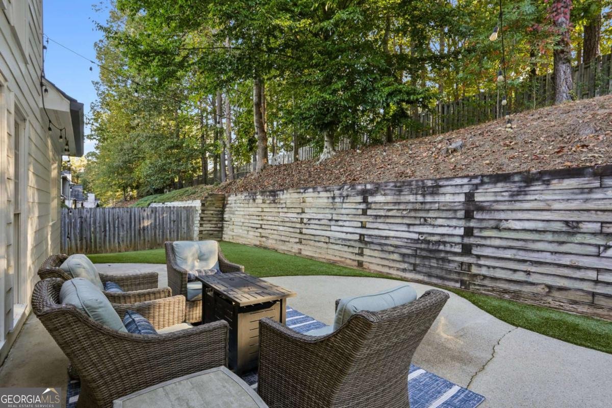 8075 Sandorn Drive Roswell - 34