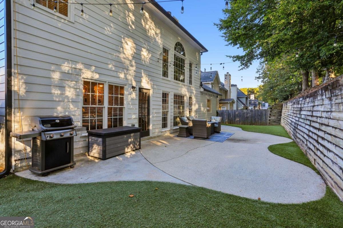 8075 Sandorn Drive Roswell - 35