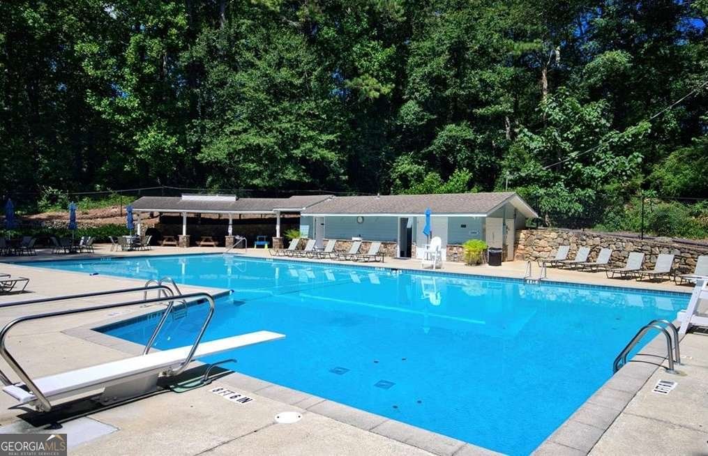 8075 Sandorn Drive Roswell - 39