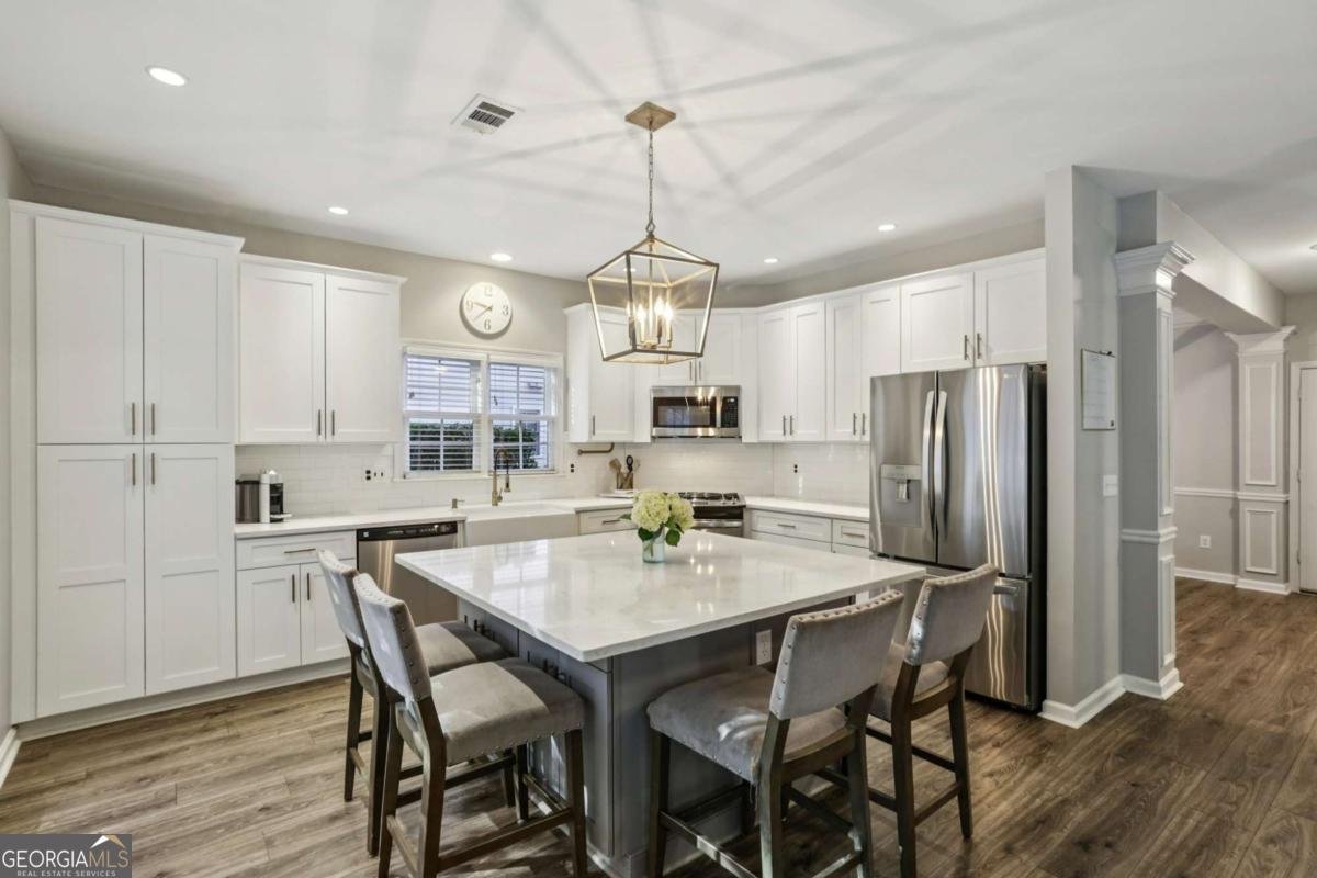 8075 Sandorn Drive Roswell - 6