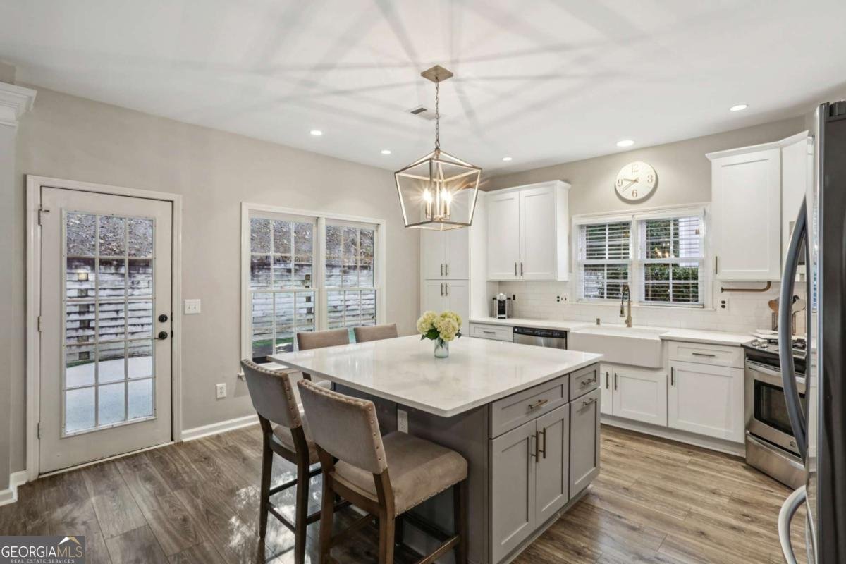 8075 Sandorn Drive Roswell - 7