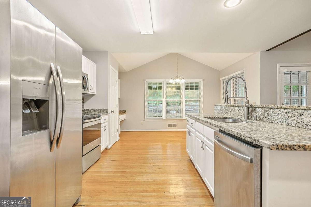 140 Glen Holly Drive Roswell - 15