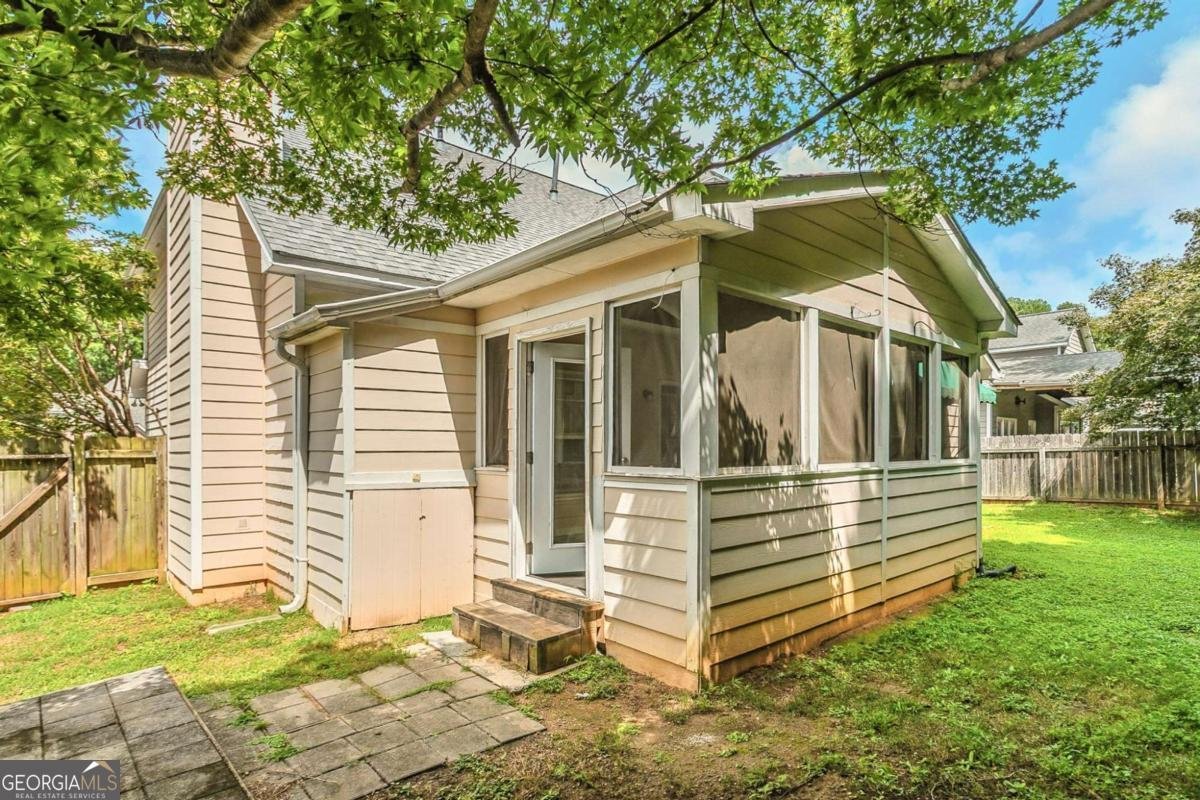 140 Glen Holly Drive Roswell - 38