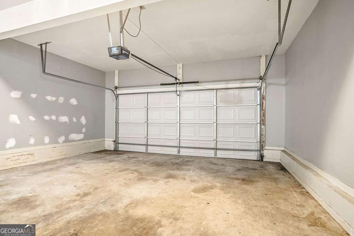 140 Glen Holly Drive Roswell - 4