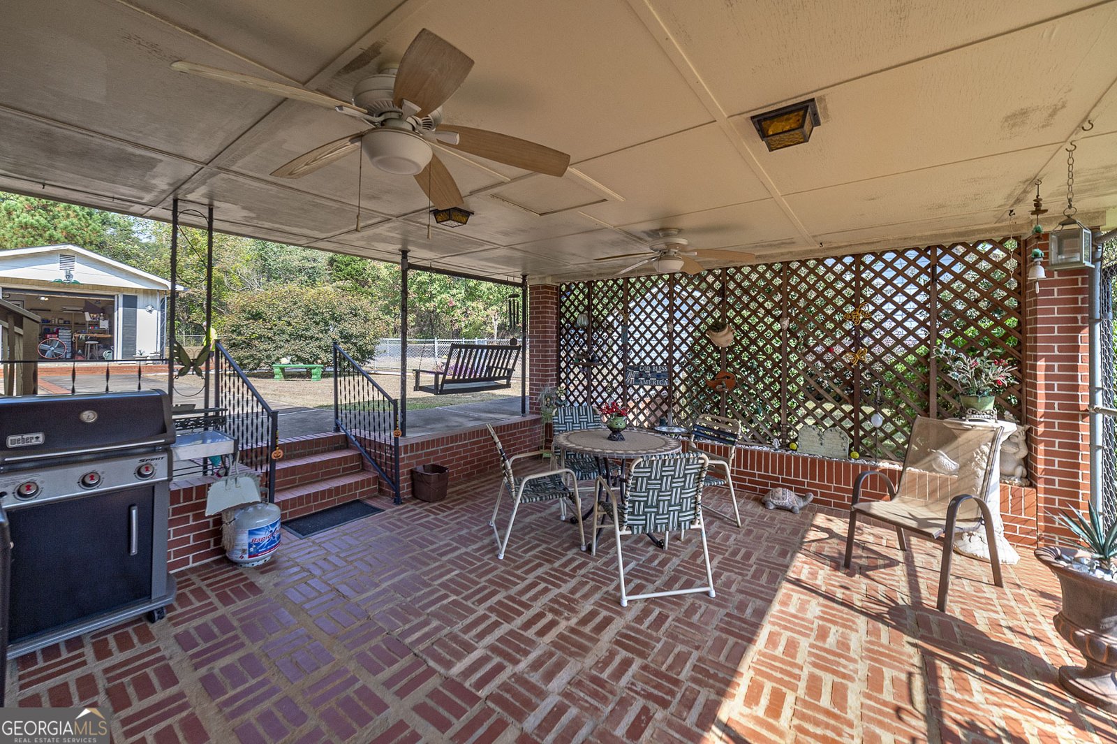 70 North Drive Hampton - 13