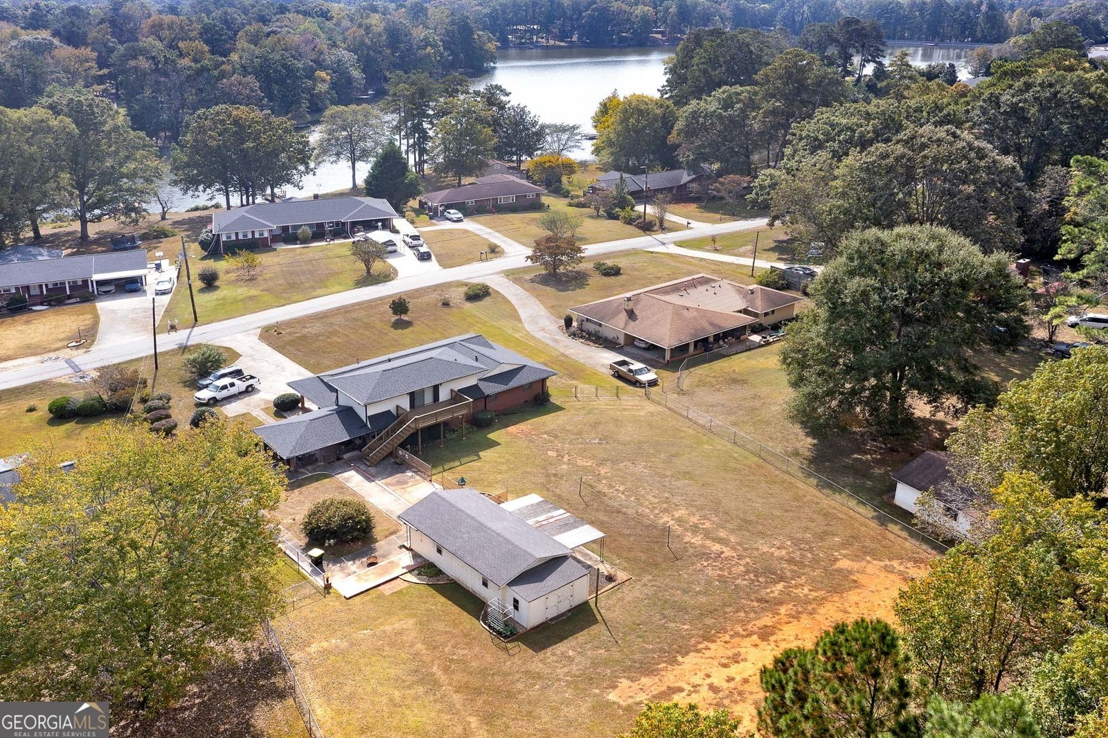 70 North Drive Hampton - 4