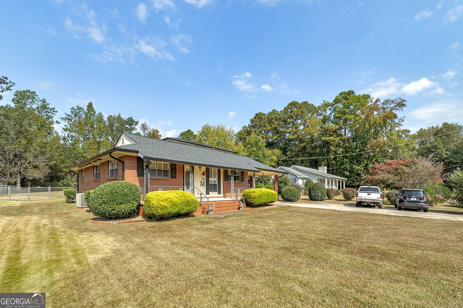 70 North Drive Hampton - 41