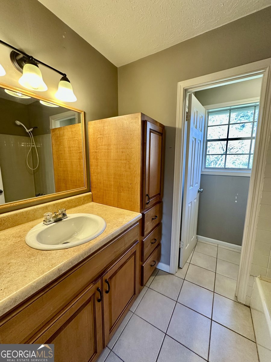 501 Lee Byrd Road Loganville - 14