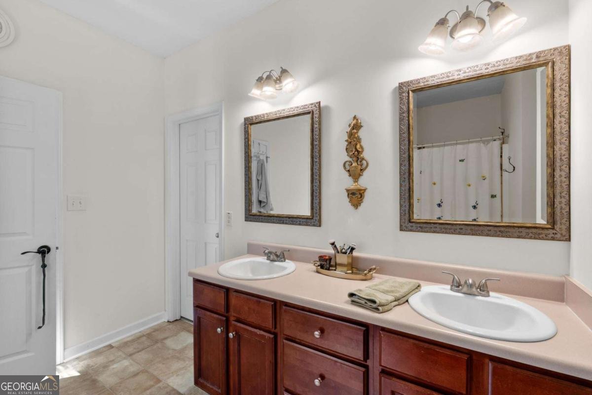 325 Brandish Drive Newnan - 34
