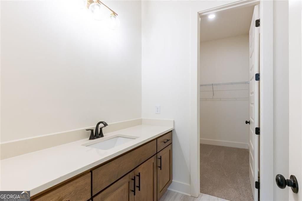 8290 Creekside Overlook Drive Gainesville - 23